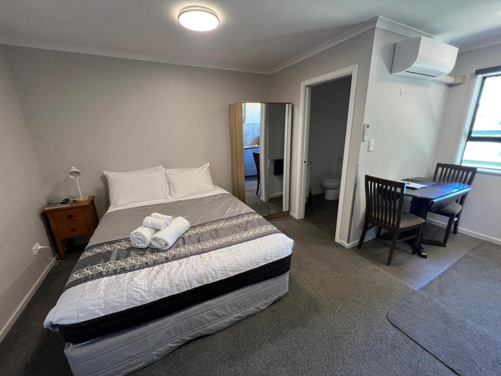 Academy Lodge Motel Ashburton Exteriér fotografie